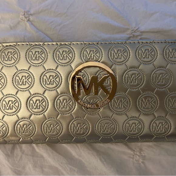 MK Boutique Handbags - MK Brand New Gold Women's Zipper Wallet